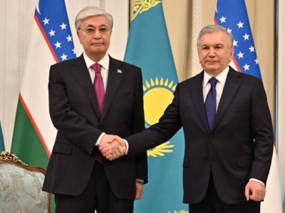 
                    Глава государства провел встречу с Шавкатом Мирзиёевым
                