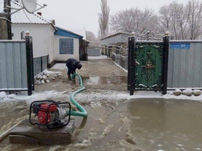 
                    Три поселка подтопило в Алматинской области
                