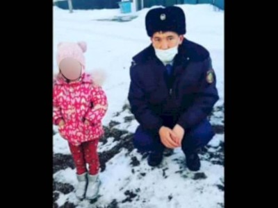 
                    Потерявшегося ребенка в течение часа нашли полисмены Текели
                