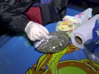 
                    Рюкзак с марихуаной пытался провезти в такси мужчина в Алматы
                