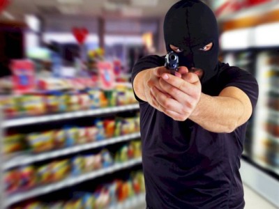 
                    Вооруженное нападение на магазин совершено в Алматы
                
