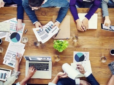 
                    Как проходит день копирайтера: от первого кофе до сдачи проекта
                
