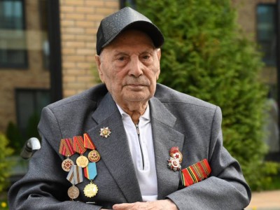 
                    В Алматы поздравили со 100-летием ветерана войны Ивана Бегунова
                