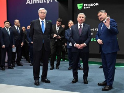 
                    Токаев и Мирзиёев посетили выставку AlmatyFairai
                