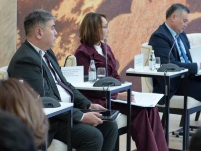 
                    В Алматы с участием директоров школ обсудили вопросы педагогической этики
                