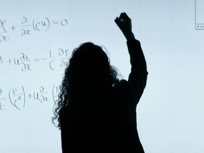 
                    В колледже Алматы провели международную научно-практическую конференцию о цифровом образовании
                