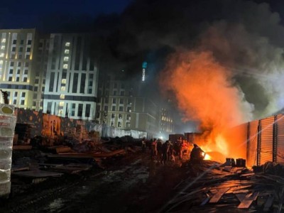 
                    Гвардейцы помогли потушить пожар на стройке в Астане  
                