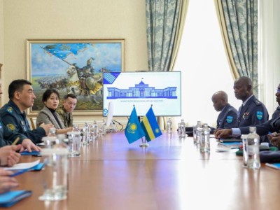 
                    Министерство обороны Казахстана посетила военная делегация Руанды
                