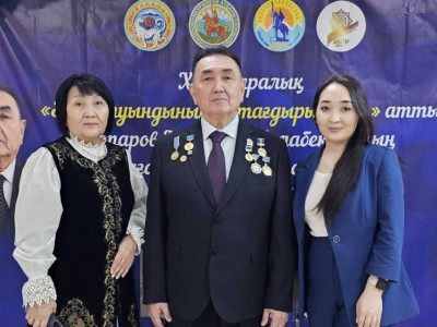 
                    В школе №187 Алматы прошли персональная выставка и конференция, посвященные творчеству Калдыбека Балабекулы
                
