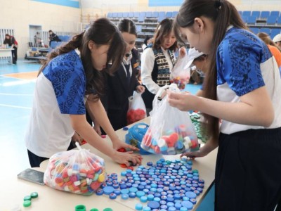 
                    В Алматы стартовала экоакция по сбору пластиковых крышек
                