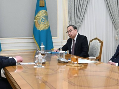 
                    Токаев принял директора Института дипломатии Алексея Волкова
                