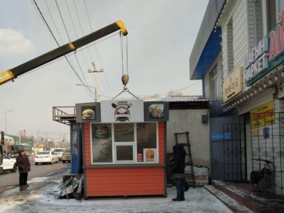 
                    16 незаконных киосков и 22 силомера снесли в Наурызбайском районе Алматы
                
