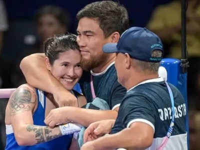 
                    Назым Кызайбай стала трехкратной чемпионкой мира по боксу
                