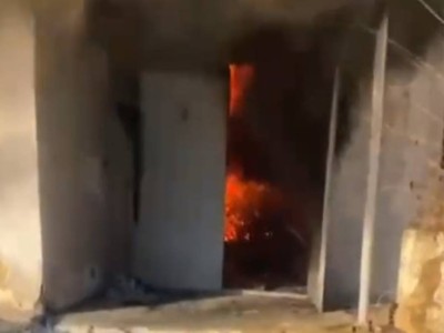 
                    Полицейские спасли жителей горящего дома в Экибастузе
                