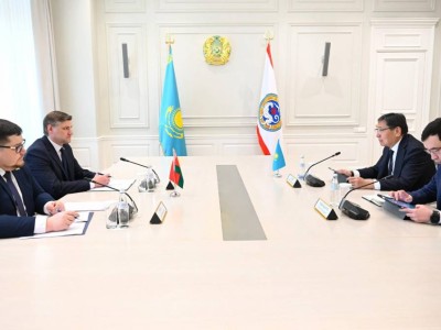 
                    Досаев встретился с послом Республики Беларусь Алексеем Богдановым
                