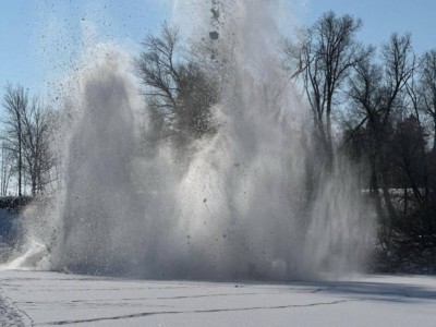 
                    Взрывные работы проводятся на реках Казахстана  
                