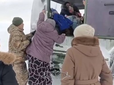 
                    Около 30 человек эвакуировали из снежного заноса в Казахстане
                