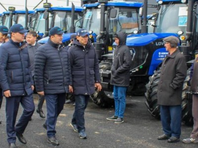
                    Аграрии Туркестанской области получили новую технику
                