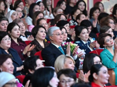 
                    Токаев посетил праздничный концерт «Әйел – сұлулықтың әуені»
                