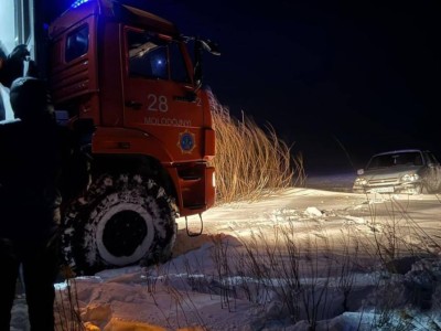 
                    Более 20 человек эвакуировали с дорог Карагандинской области из-за метели
                
