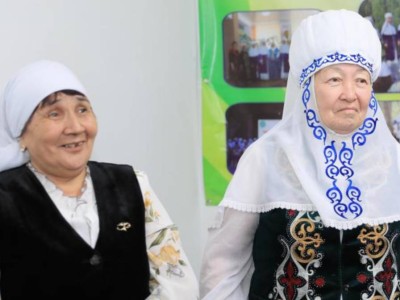 
                    Кобдинцы показали, как можно наслаждаться жизнью на старости лет
                