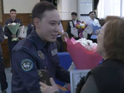
                    В Алматы чествовали родителей отважных молодых полицейских  
                