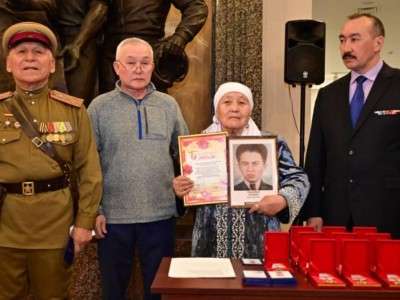 
                    В военном музее Астаны почтили память воинов-казахстанцев
                