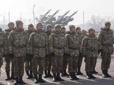 
                    В Алматы более ста солдат прошли подготовку по военно-учетной специальности
                