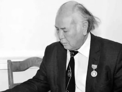 
                    Токаев выразил соболезнования родным и близким Дулата Исабекова
                