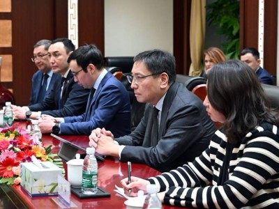 
                    Ерболат Досаев встретился с президентом China Exim Bank Ван Чуньин по вопросам финансирования инфраструктурных проектов
                