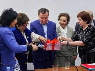 
                    Книгу, посвященную жизни и творчеству Сауык Жакановой, презентовали в Алматы
                