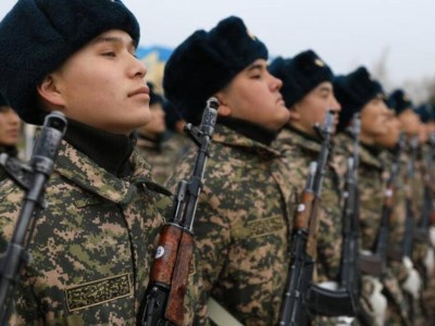 
                    Токаев подписал указ о призыве на воинскую службу 
                