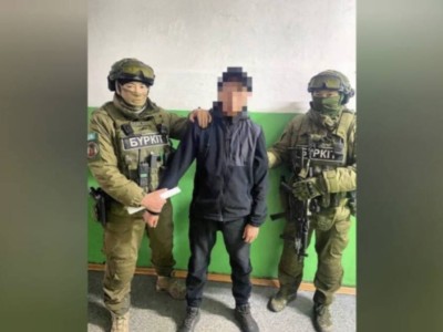 
                    Вымогателя задержали во время получения денег в области Абай 
                