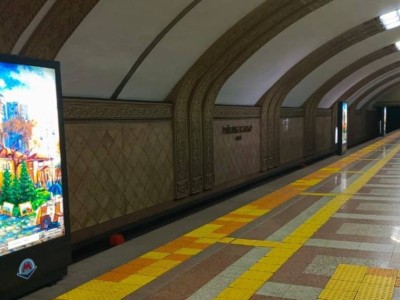 
                    Метрополитен Алматы тестирует новые ограждения с двойной функцией
                