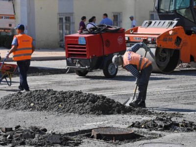 
                    15 улиц отремонтируют в 2025 году в Алмалинском районе Алматы 
                