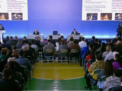 
                    Аким Алматы Досаев встречается с жителями Алмалинского района
                