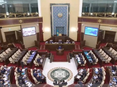 
                    Казахстан и Узбекистан создадут центр промышленного сотрудничества
                