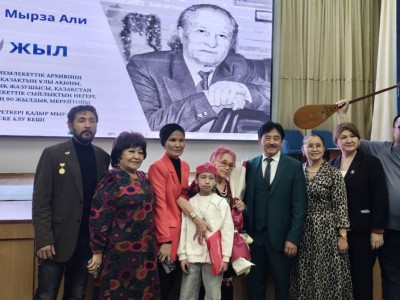 
                    «Я беру за нее ответственность»: как началась история любви писателя Кадыра Мырза Али
                