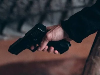 
                    Вооруженный пистолетом пьяный водитель внедорожника задержан в Актобе
                