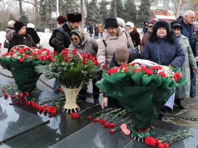 
                    В Алматы отметили 81-ю годовщину снятия блокады Ленинграда
                
