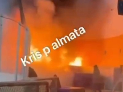 
                    Огнеборцы Алматы ликвидировали пожар в Almaty Arena
                