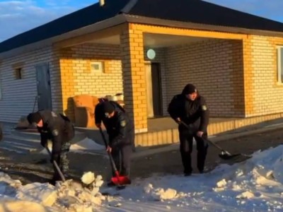 
                    Абайские полицейские помогли вдове ветерана войны
                