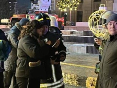 
                    Акимат Алматы оказывает необходимую помощь в тушении пожара здания КБТУ 
                