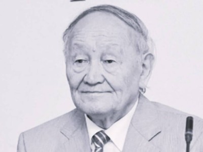 
                    Токаев выразил соболезнования в связи с кончиной ученого-абаеведа Мекемтаса Мырзахметулы
                