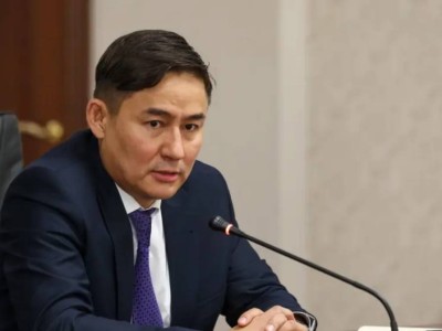 
                    Министр юстиции Азамат Ескараев освобожден от должности
                