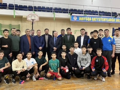 
                    Сенатор Ершов посетил карагандинскую областную школу олимпийского резерва
                