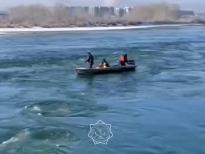 
                    Автомобиль упал в Иртыш: есть погибшие
                
