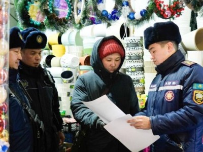
                    Рейды по контролю за продажей пиротехники продолжаются в Астане
                
