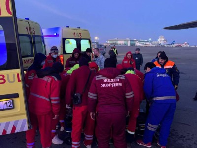 
                    Крушение самолета в Актау: девять пострадавших граждан России проводили в Москву 
                