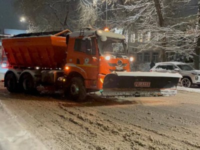 
                    Коммунальные службы Алматы продолжают работу в усиленном режиме 
                